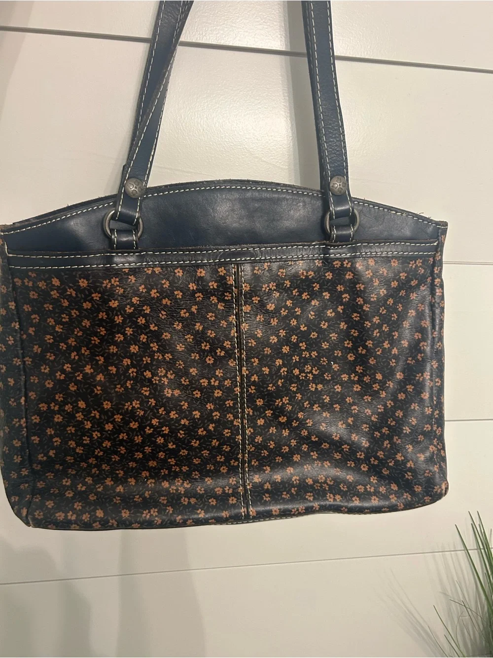 Patricia Nash Dark Navy 100% Full Grain Leather shoulder bag Floral Design